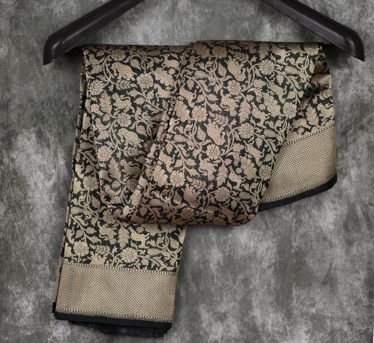 DARK GREEN KATAN FIGURE SILK DUPATTA